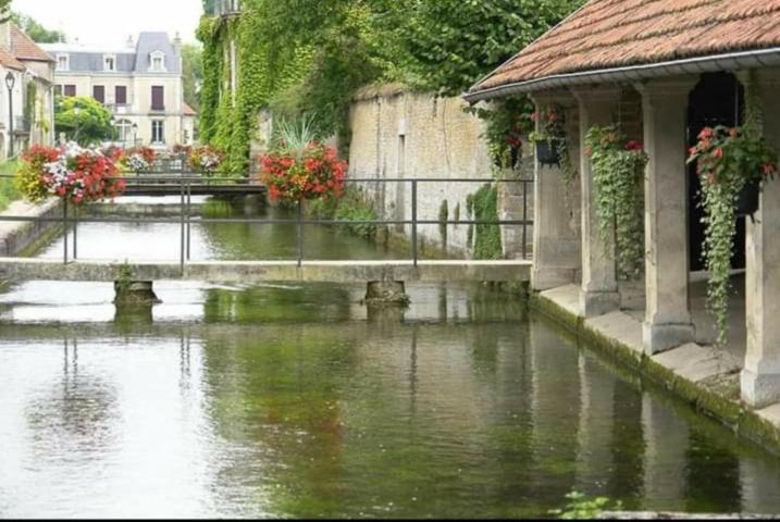 Chambre Is Is-sur-Tille Buitenkant foto